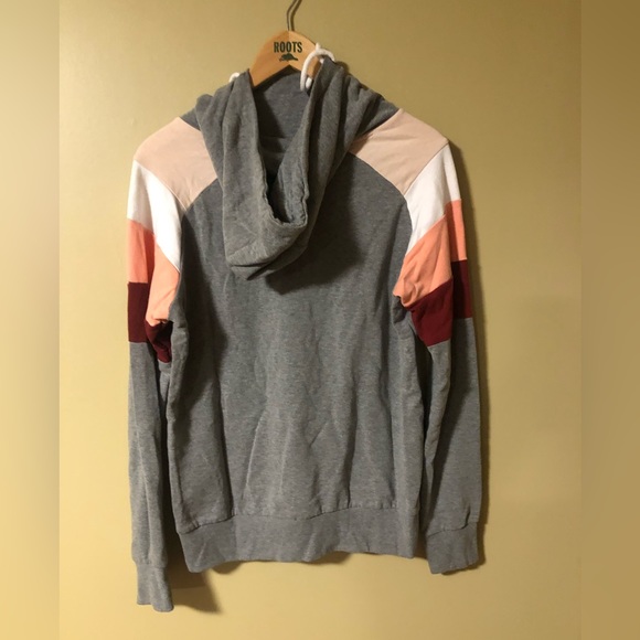 Gray Colourblock Shoulders Long Sleeve Hoodie - Picture 2 of 3